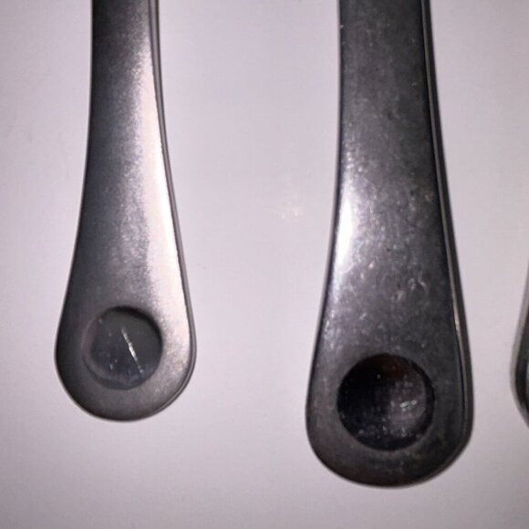 Robert Welch Pendulum Stainless Steel Assorted Dinner Knives Satin Frosted - Picture 4 of 15